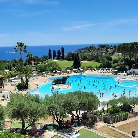 Magnifique Vue Sur La Mediterranee ! Votre Sejour D'exception Vous Attend Saint-Raphaël